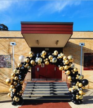 Organic Balloon Arch